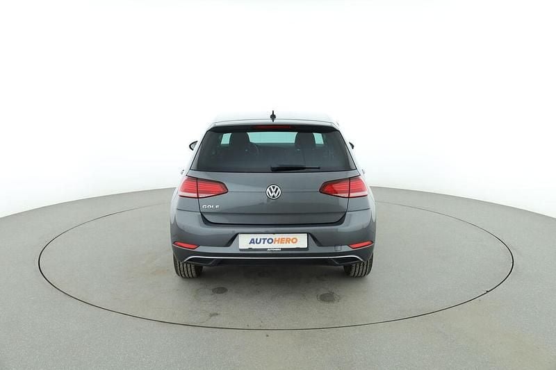 Gebraucht VW Golf VII Join 116 PS (85 kW) 2019 Grau Limousine