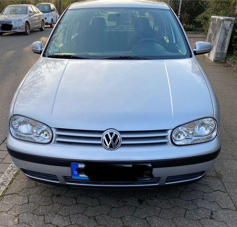 Silber Gebraucht 2001 VW Golf IV Edition Limousine | 1.500 € (Fairer Preis) - Bild 1/4
