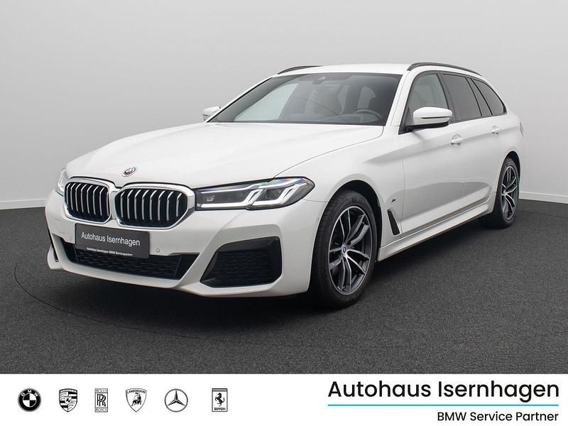 Alpinweiß uni300braun Gebraucht 2022 BMW 520 M Sport Limousine | 34.999 € (Fairer Preis) - Bild 1/4