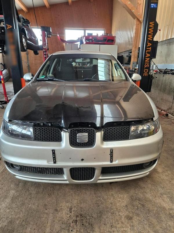 Gebraucht Seat Leon 180 PS (132 kW) 2004 Silber Kleinwagen