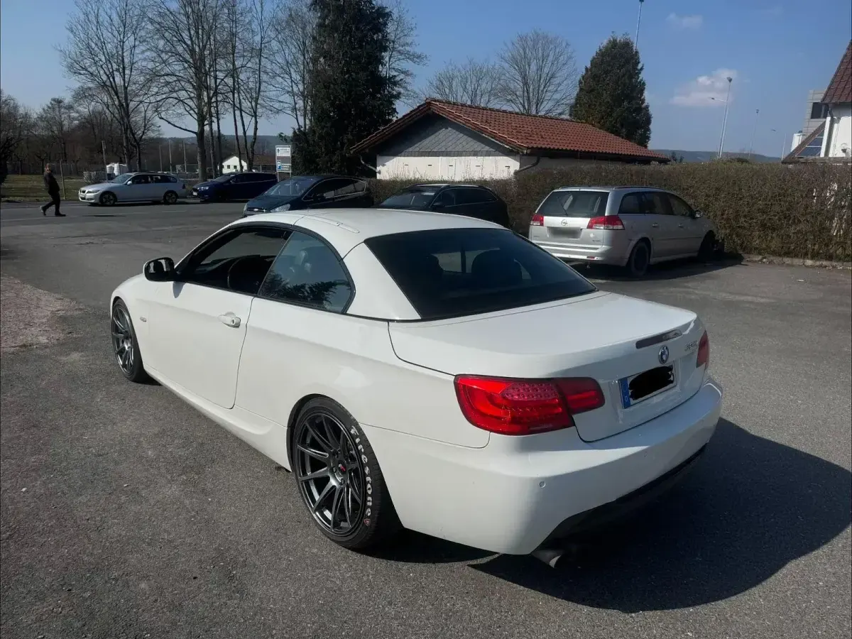 Gebraucht BMW 325 Cabriolet Performance 218 PS (160 kW) 2010 Weiß Cabrio