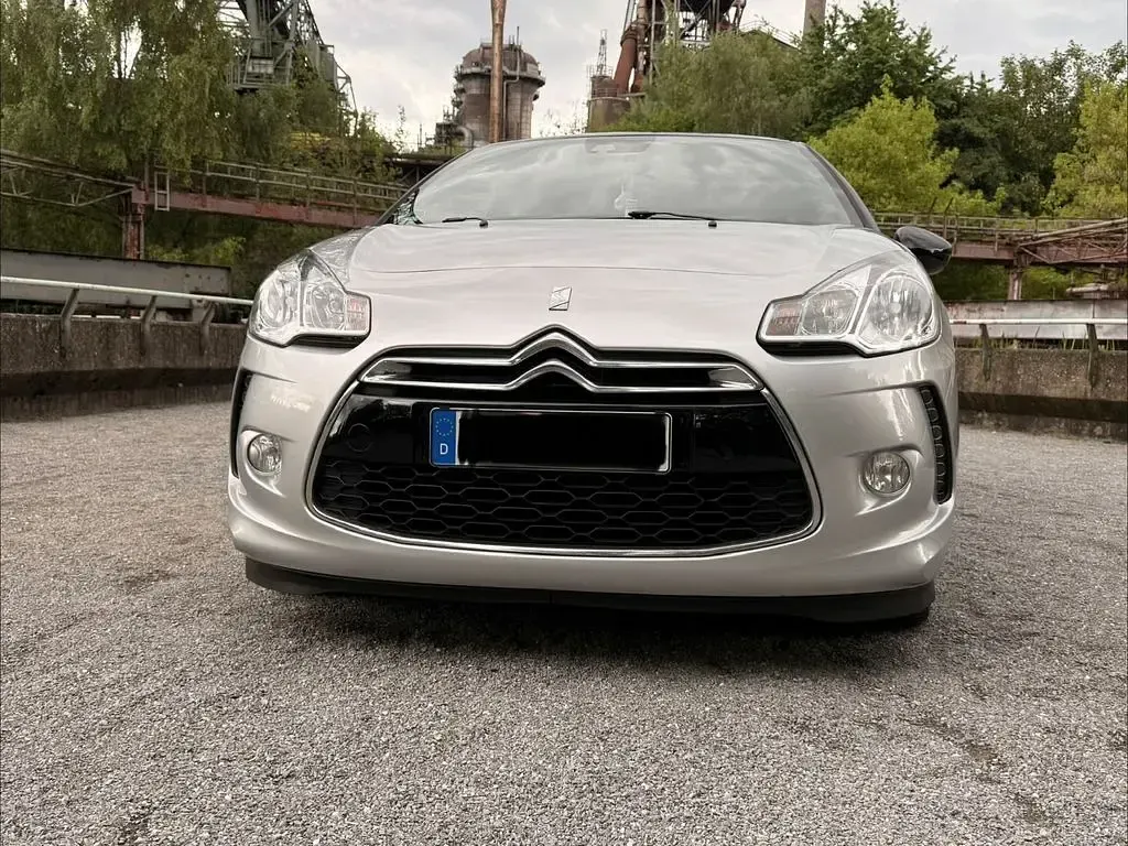 Gebraucht Citroën DS3 So Chic 102 PS (75 kW) 2015 Silber Kleinwagen