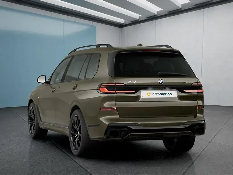 Neu BMW X7 381 PS (280 kW) 2026 Braun SUV