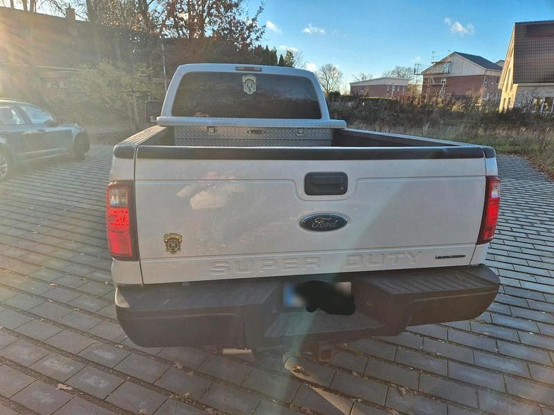 Gebraucht Ford F250 390 PS (286 kW) 2015 Weiß Pickup