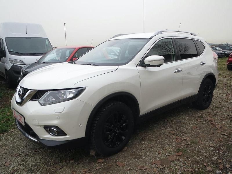 Weiß Gebraucht 2017 Nissan X-Trail 360º SUV | 15.990 € (Fairer Preis) - Bild 1/4