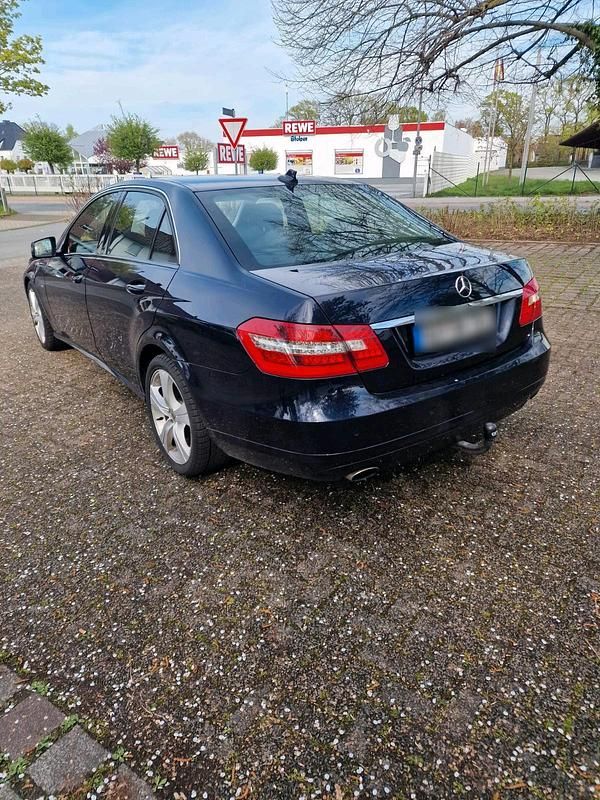 Używany Mercedes 350 231 KM (169 kW) 2011 Niebieski Sedan/Limuzyna