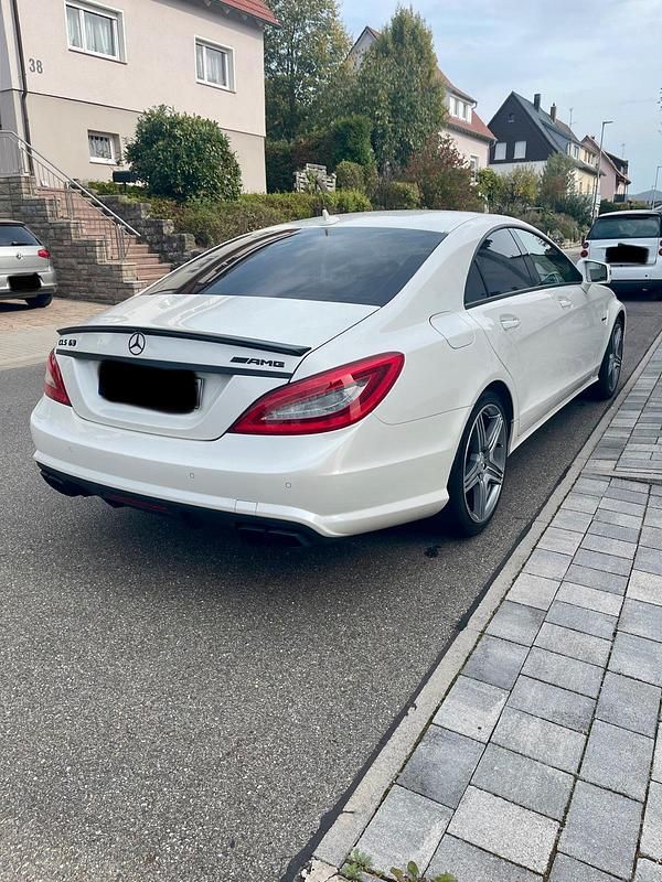 Gebraucht Mercedes CLS63 AMG AMG 525 PS (386 kW) 2011 Weiß Limousine