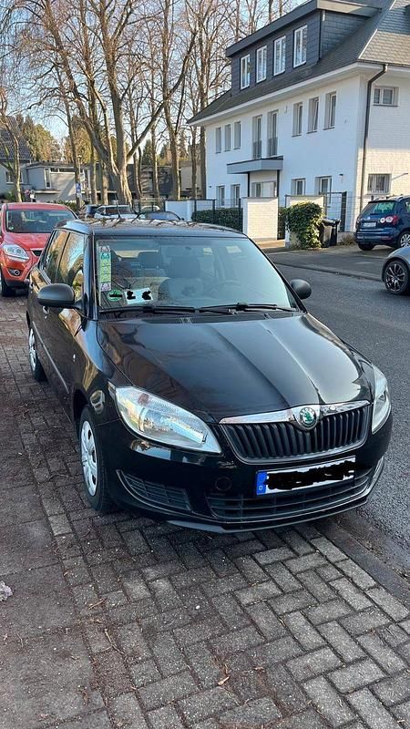Gebraucht Skoda Fabia 60 PS (44 kW) 2010 Schwarz Kleinwagen