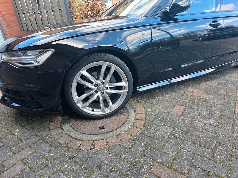 Second-hand Audi A6 Black Edition 190 CP (139 kW) 2018 Negru Break