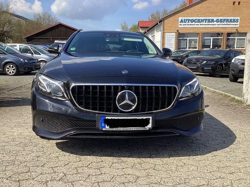 Gebraucht Mercedes E400 AMG 340 PS (250 kW) 2019 Schwarz Limousine