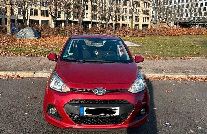 Rot Gebraucht 2014 Hyundai i10 Trend Kleinwagen | 8.000 € (Fairer Preis) - Bild 1/4