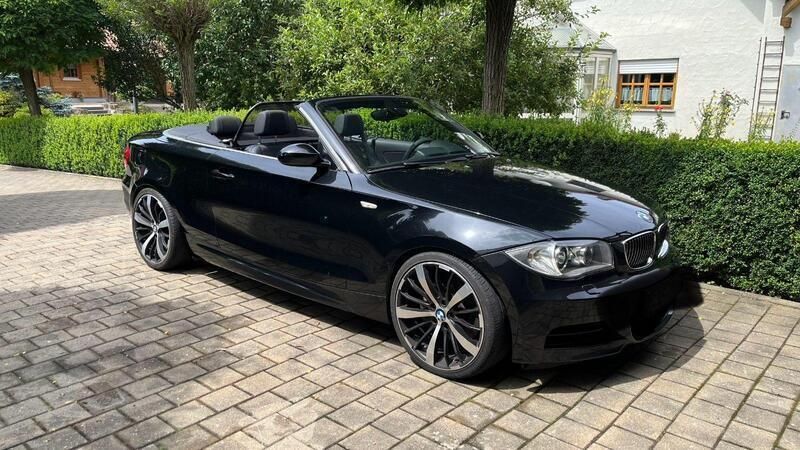 Schwarz Gebraucht 2009 BMW 135 Cabriolet Sport Line Cabrio | 16.000 € (Fairer Preis) - Bild 1/4