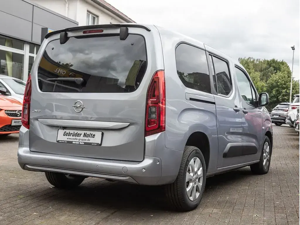 Gebraucht Opel Combo Life XL Elegance 131 PS (96 kW) 2023 Grau / Van / Kleinbus