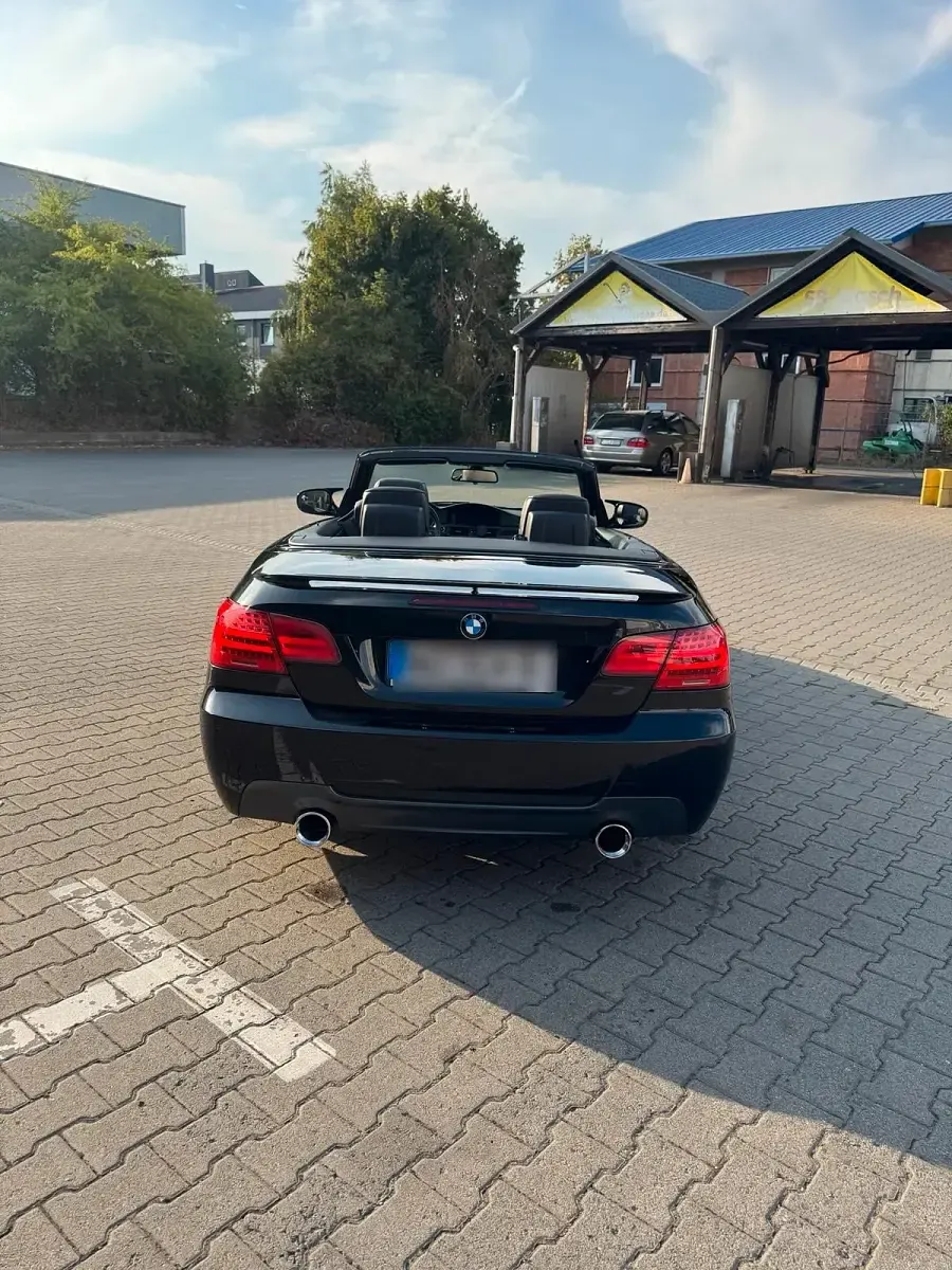 Gebraucht BMW 330 Cabriolet M Sport 245 PS (180 kW) 2011 Schwarz Cabrio