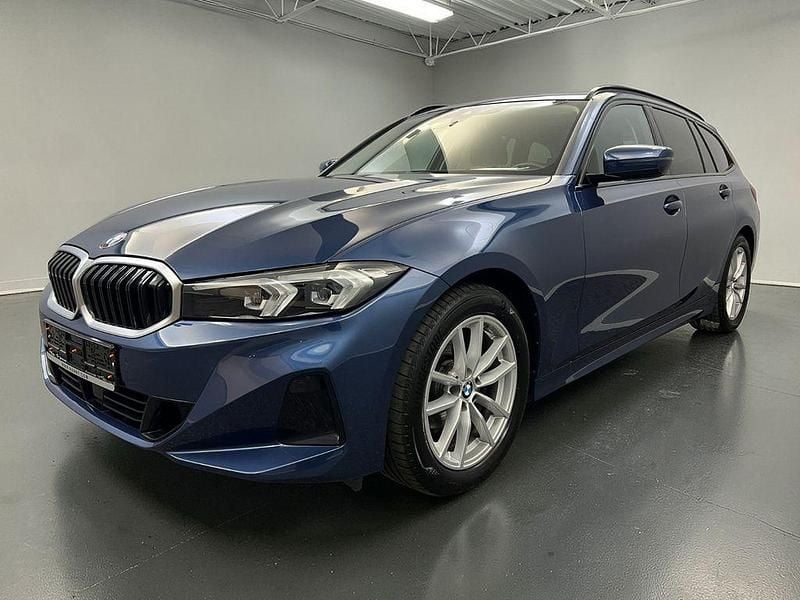 Gebraucht BMW 318 Shadowline 150 PS (110 kW) 2023 Blau Limousine