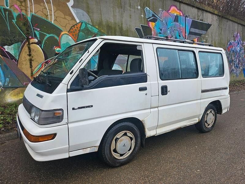 Gebraucht Mitsubishi L300 90 PS (66 kW) 1991 Weiß Van / Kleinbus