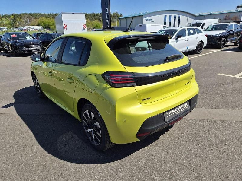 Neu Peugeot 208 Style 110 PS (80 kW) 2026 Gelb Kleinwagen