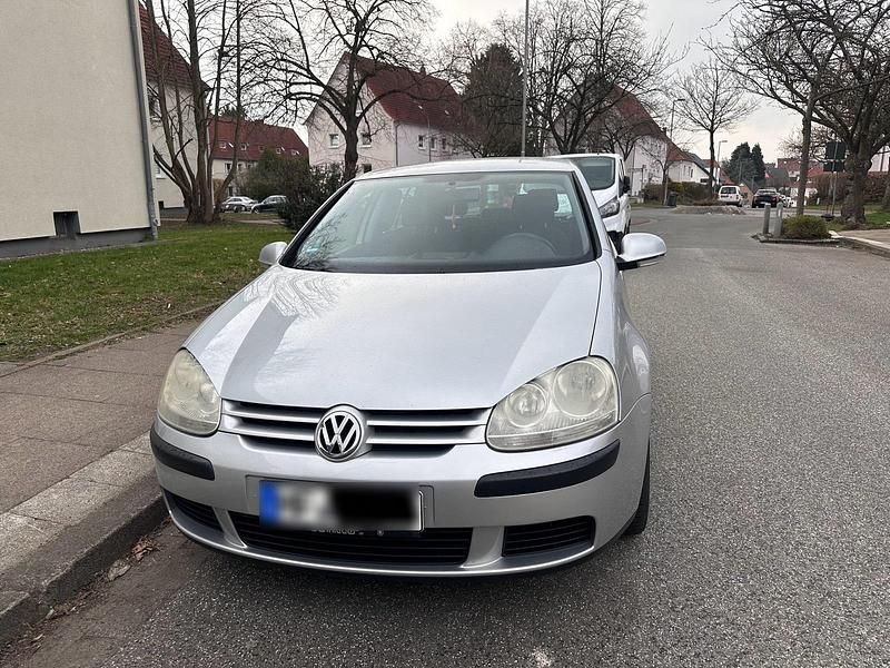 Gebraucht VW Golf V 102 PS (75 kW) 2004 Silber Kleinwagen