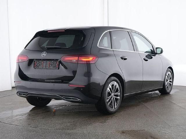 Gebraucht 2024 Mercedes B200 Van / Kleinbus | 33.490 € (Etwas zu teuer) - Bild 1/4