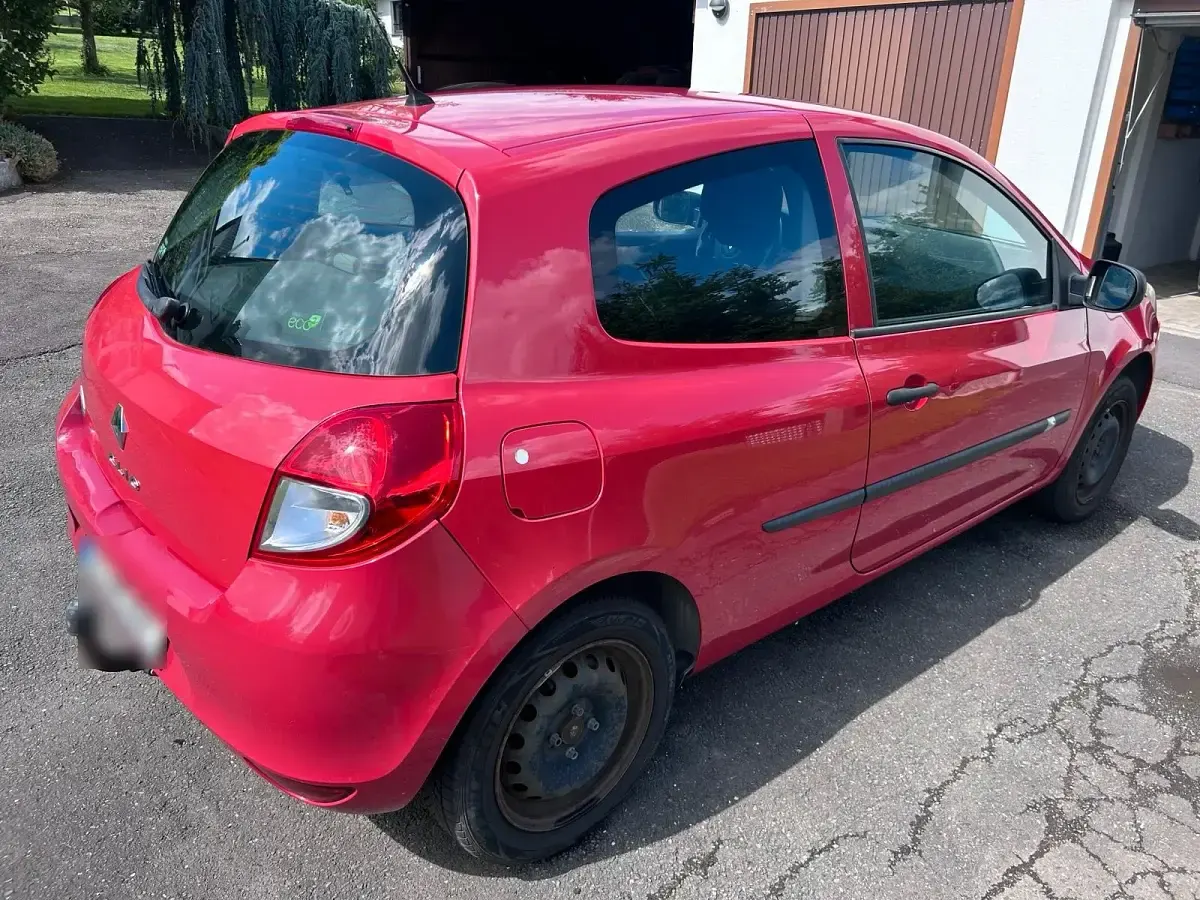 Gebraucht Renault Clio 56 PS (41 kW) 2010 Rot Kleinwagen