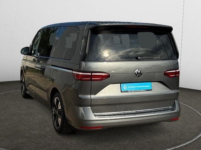 Gebraucht VW Multivan Style 150 PS (110 kW) 2024 Indiumgrau metallic Van