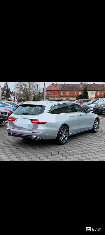 Silber Gebraucht 2016 Mercedes E220 Kombi | 22.500 € (Fairer Preis) - Bild 1/3