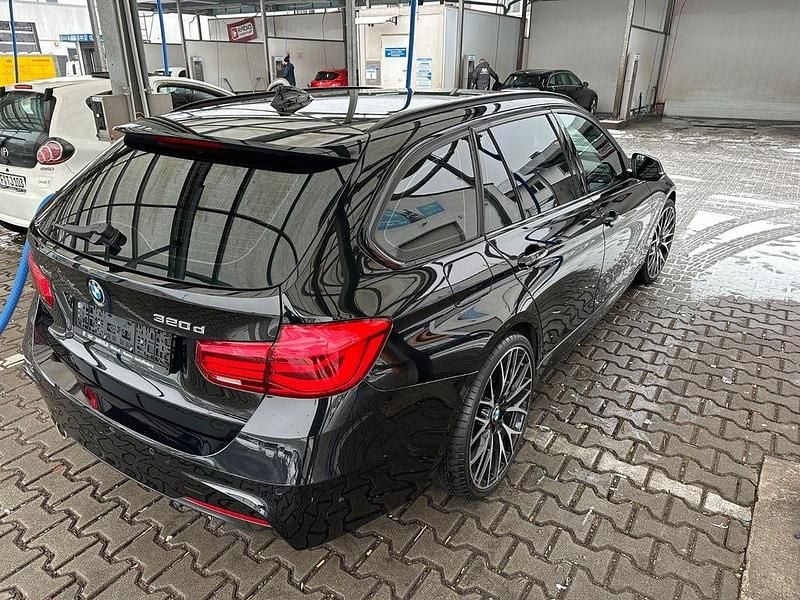 Gebraucht BMW 320 M Sport 190 PS (139 kW) 2019 Schwarz Kombi
