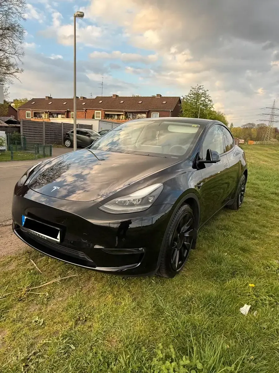 Usata Tesla Model Y 378 kW (514 CV) 2023 Nero SUV