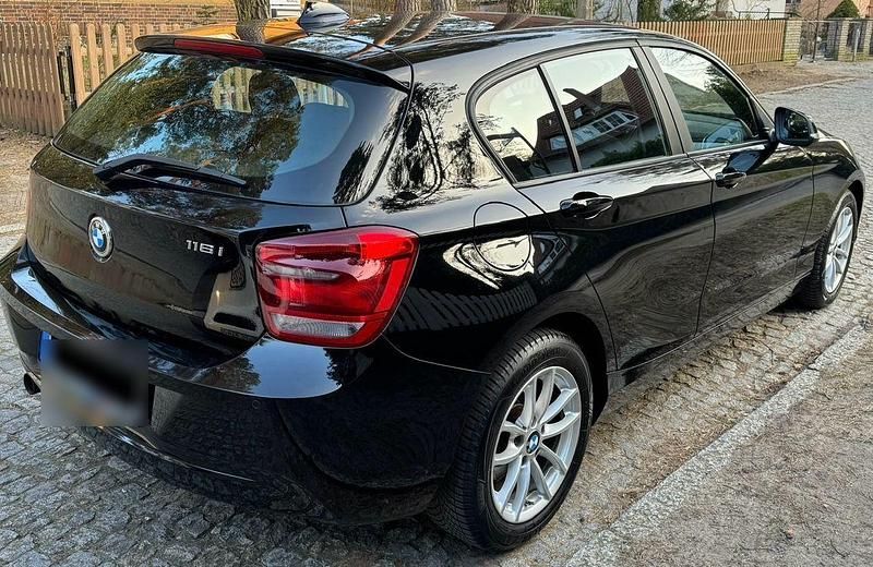 Gebraucht BMW 116 Sport Line 136 PS (100 kW) 2014 Schwarz Kleinwagen