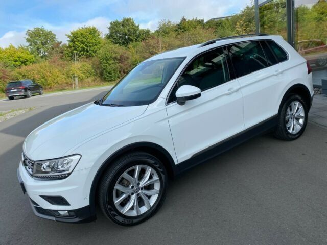 Weiß Gebraucht 2018 VW Tiguan Highline SUV | 26.980 € (Fairer Preis) - Bild 1/4