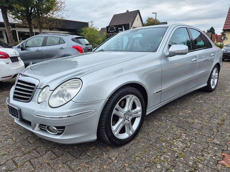 Silber Gebraucht 2008 Mercedes E280 Avantgarde Limousine | 7.990 € (Fairer Preis) - Bild 1/4