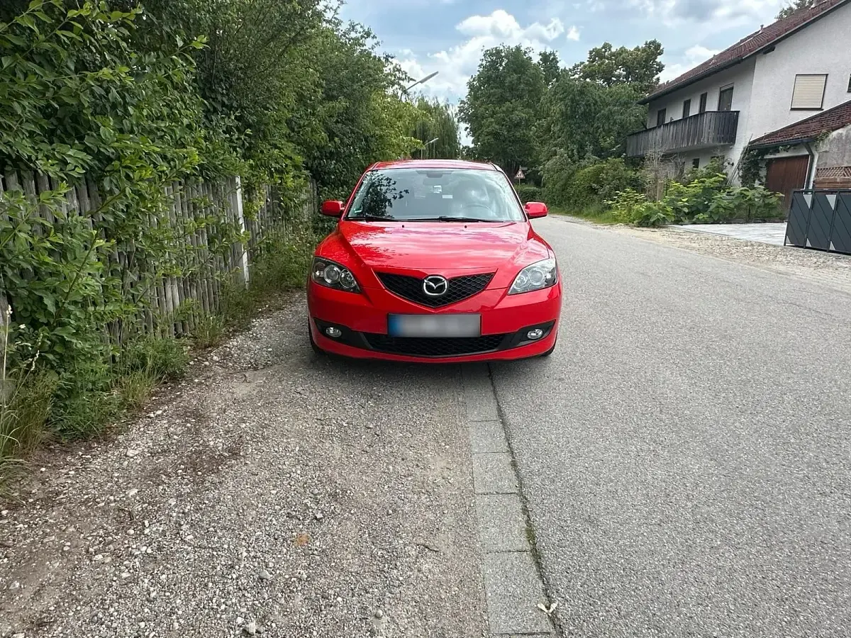 Gebraucht Mazda 3 105 PS (77 kW) 2006 Rot Kleinwagen