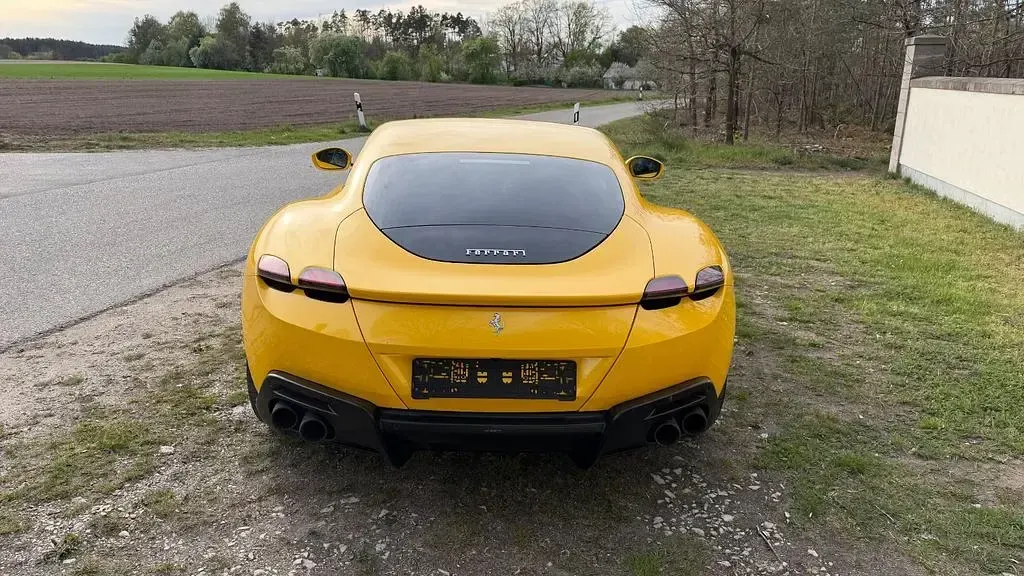 Second-hand Ferrari Roma 620 CP (456 kW) 2023 Galben Coupe
