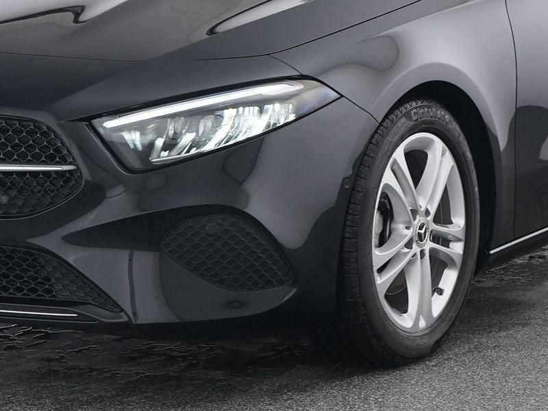 Gebraucht Mercedes A200 Advanced 150 PS (110 kW) 2025 Lack kosmosschwarz Limousine