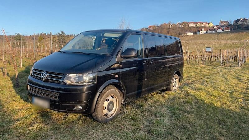 Second-hand VW Caravelle 180 CP (132 kW) 2011 Negru Van