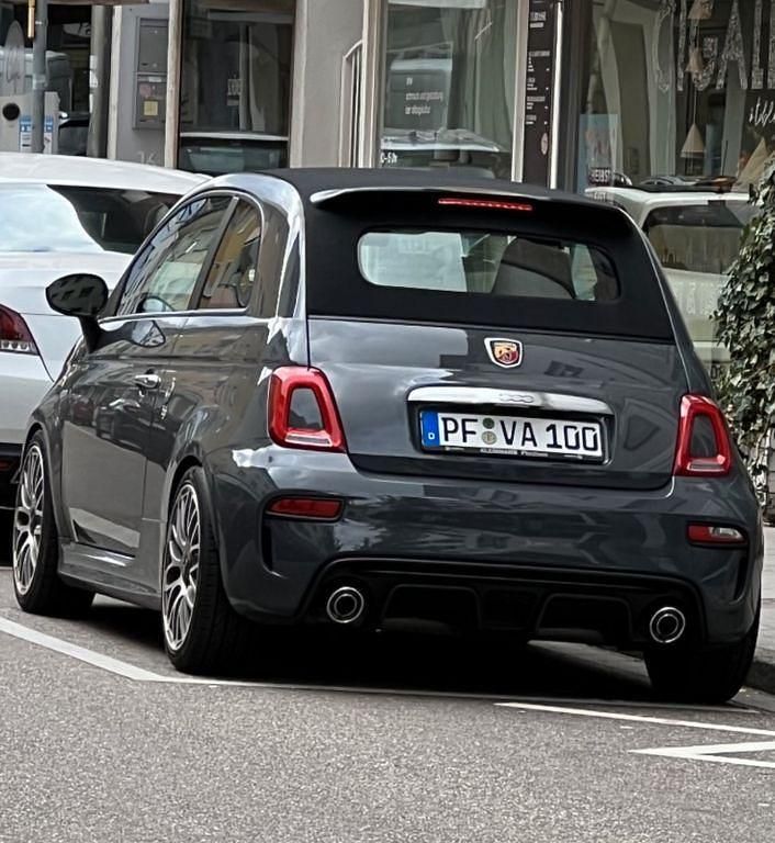Grau Gebraucht 2019 Abarth 595C Cabrio | 21.500 € (Teuer) - Bild 1/4