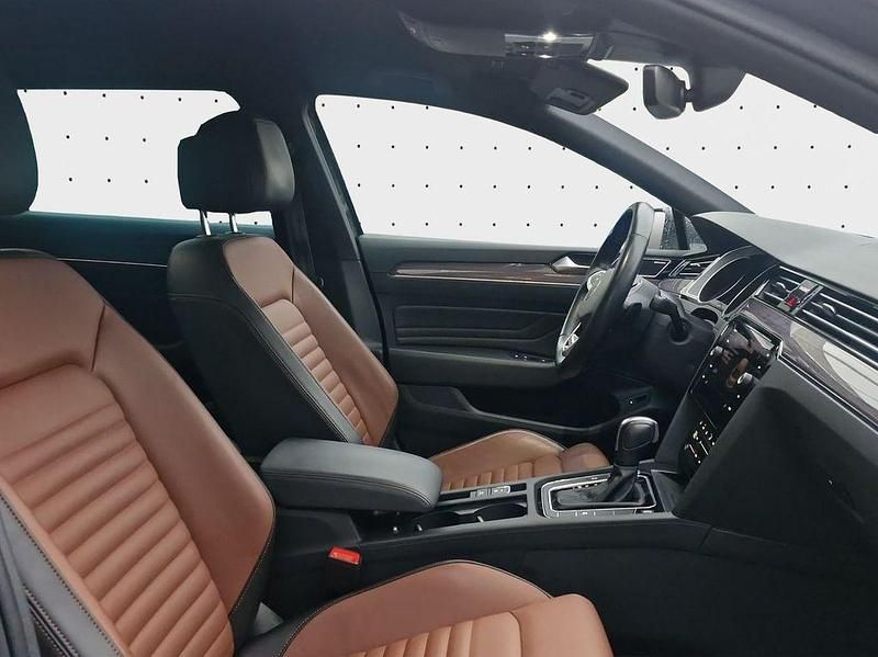 Gebraucht VW Passat Elegance 272 PS (200 kW) 2020 Uranograu Kombi
