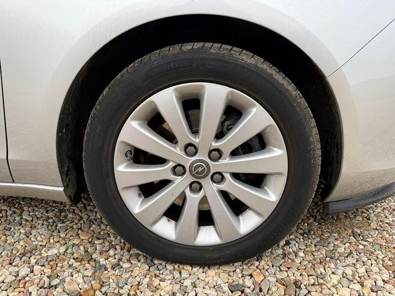 Gebraucht Opel Zafira Tourer drive 170 PS (125 kW) 2015 Silber Van / Kleinbus