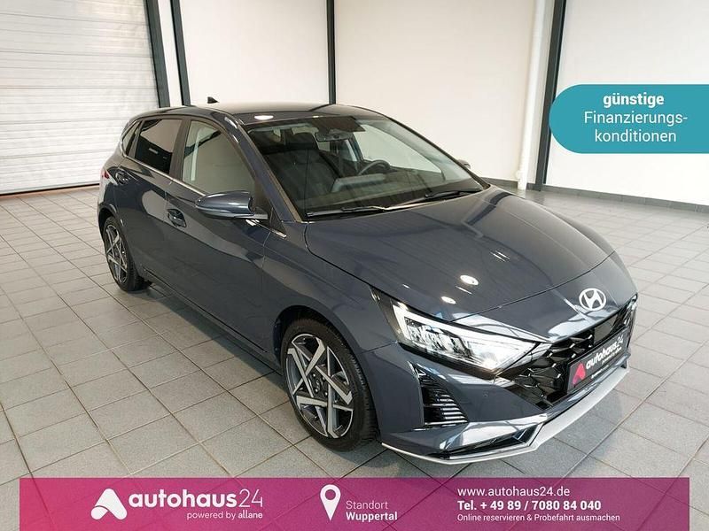 Grau Gebraucht 2024 Hyundai i20 Prime Limousine | 22.490 € (Fairer Preis) - Bild 1/4