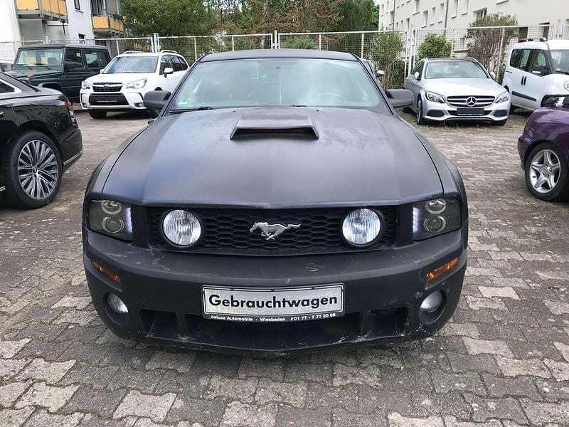Gebraucht Ford Mustang GT 305 PS (224 kW) 2015 Mattschwarz Coupé