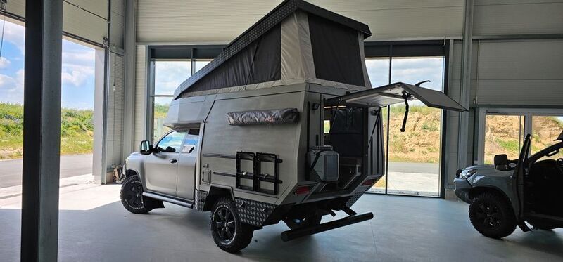 Gebraucht Toyota HiLux 150 PS (110 kW) 2023 Weiß Abholung