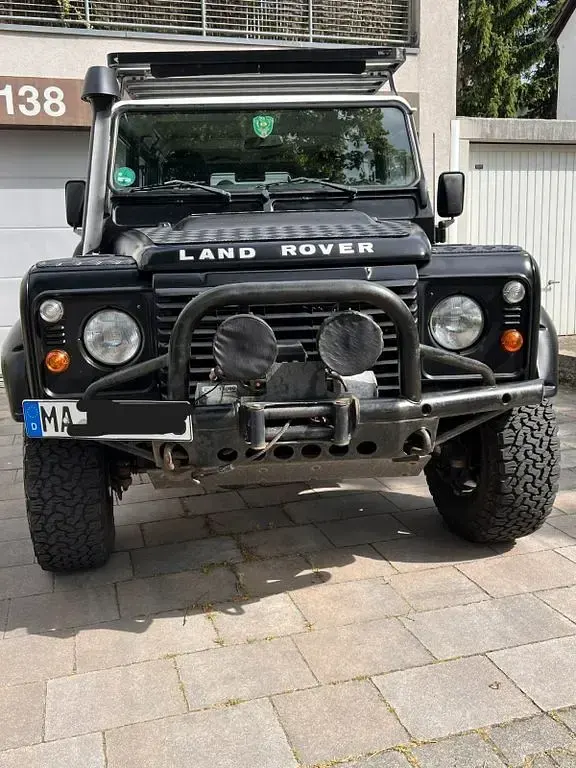 Gebraucht Land Rover Defender 122 PS (89 kW) 2009 Schwarz Kombi