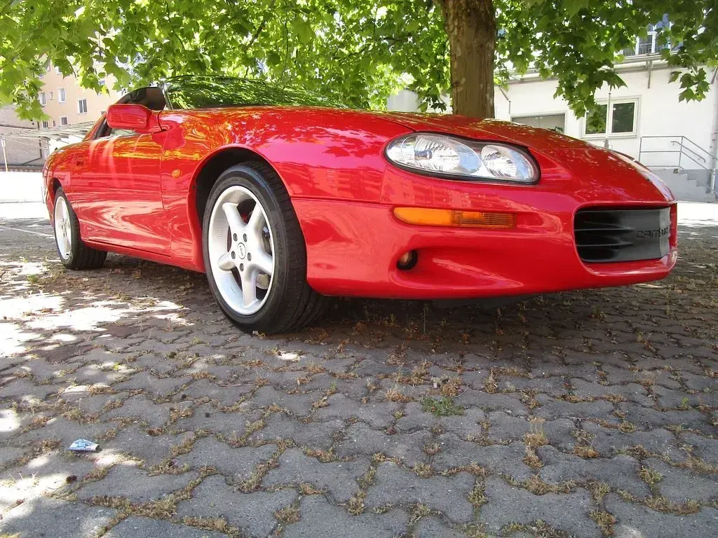 Gebraucht Chevrolet Camaro 193 PS (141 kW) 2000 Rot Cabrio