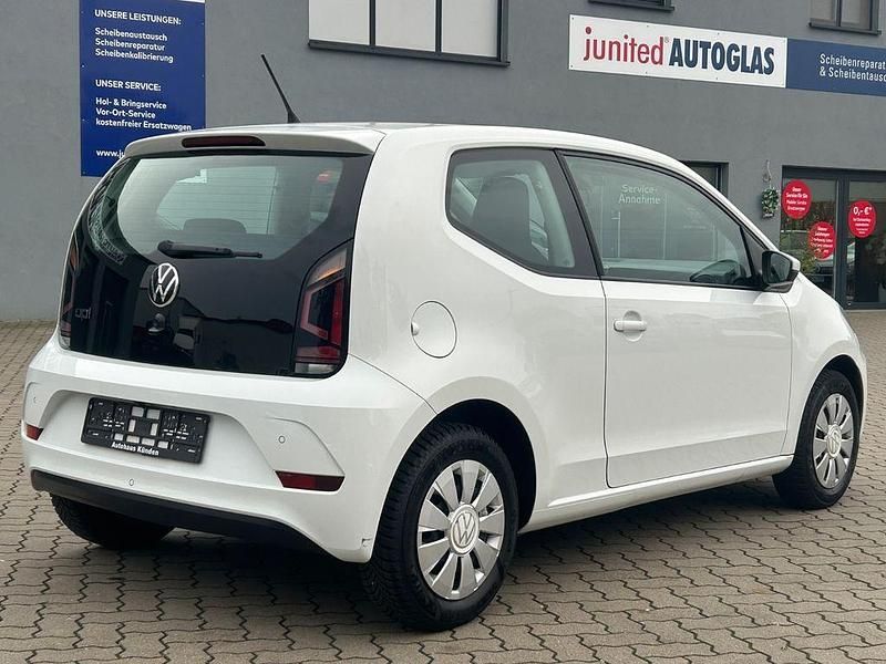 Gebraucht VW up! Basis 65 PS (47 kW) 2021 Weiß Kleinwagen