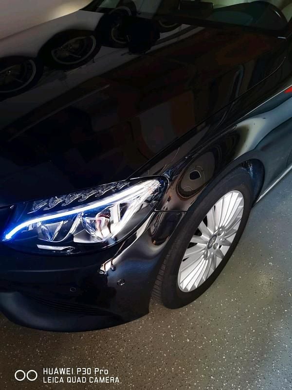 Schwarz Gebraucht 2014 Mercedes C180 Limousine | 18.000 € - Bild 1/4