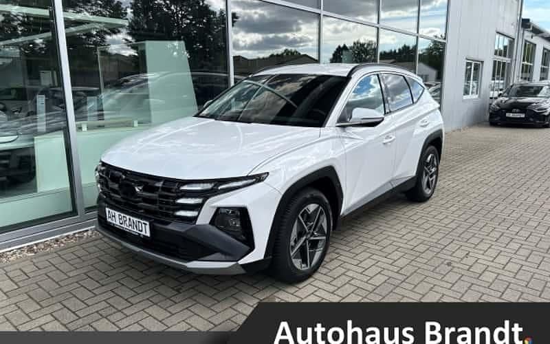 Weiß Gebraucht 2024 Hyundai Tucson Trend SUV | 31.990 € (Superpreis) - Bild 1/4