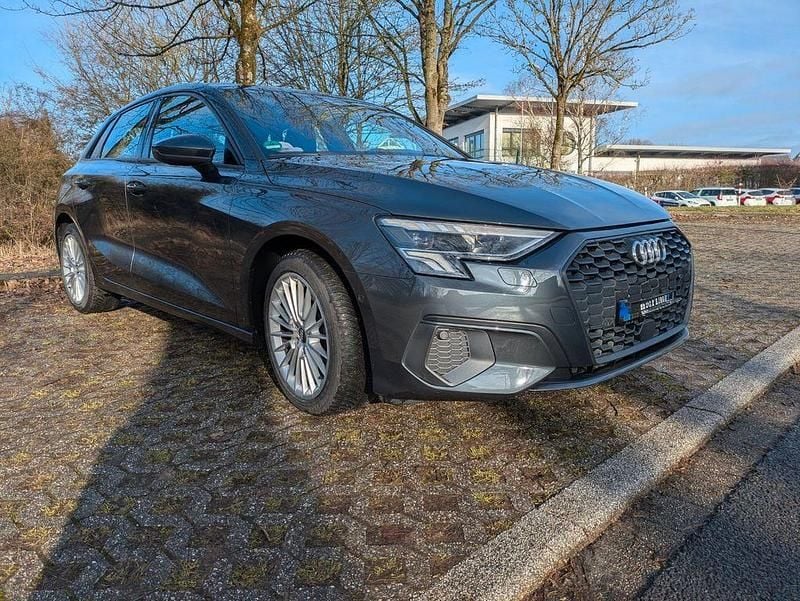 Gebraucht Audi A3 Edition .1 150 PS (110 kW) 2020 Grau Limousine