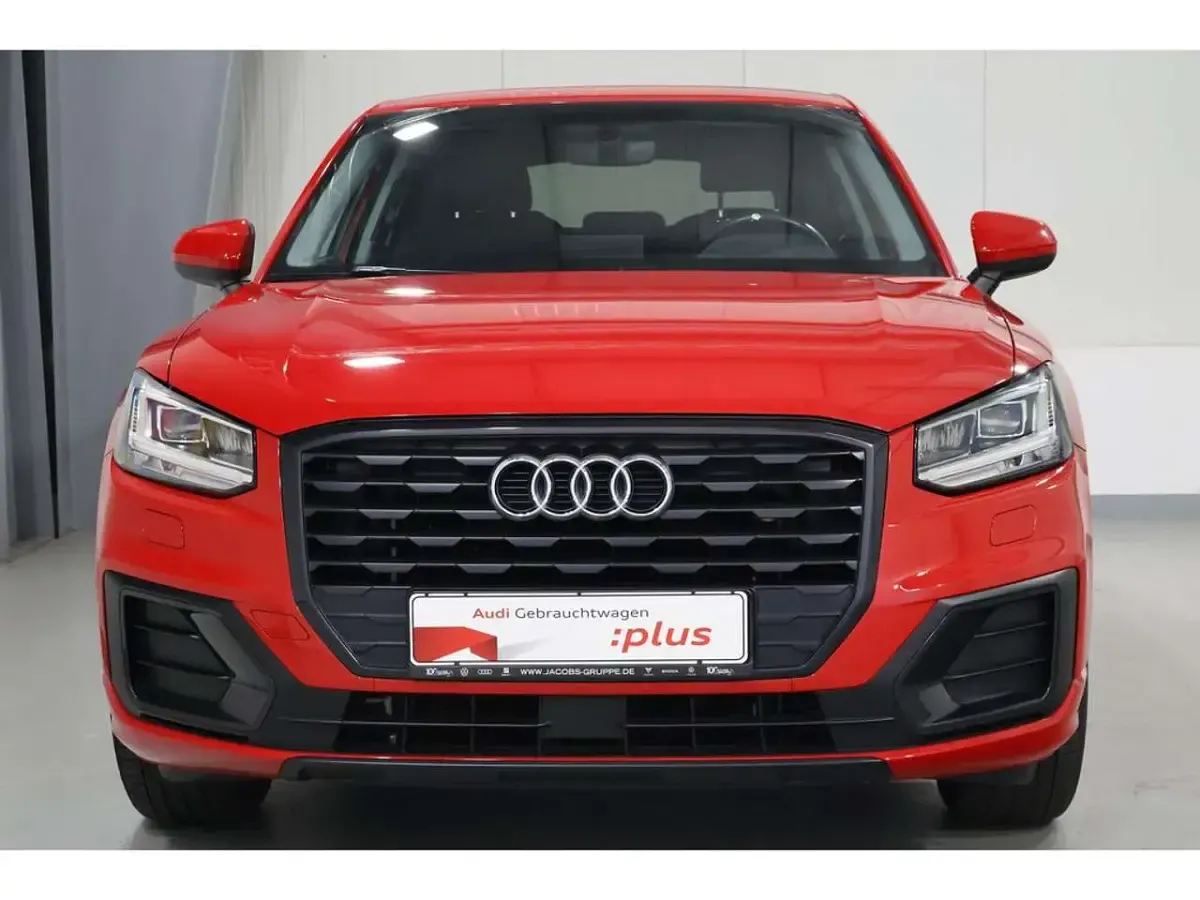 Gebraucht Audi Q2 Sport 150 PS (110 kW) 2018 Tangorot SUV
