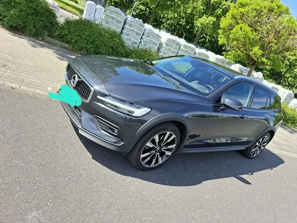 Gebraucht Volvo V60 CC 190 PS (139 kW) 2020 Grau Kombi