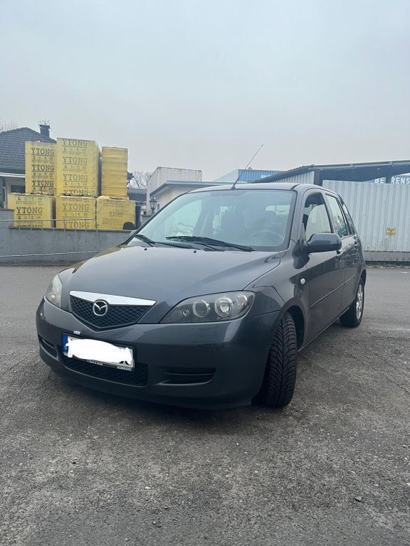 Grau Gebraucht 2007 Mazda 2 Active Limousine | 2.000 € (Guter Preis) - Bild 1/4